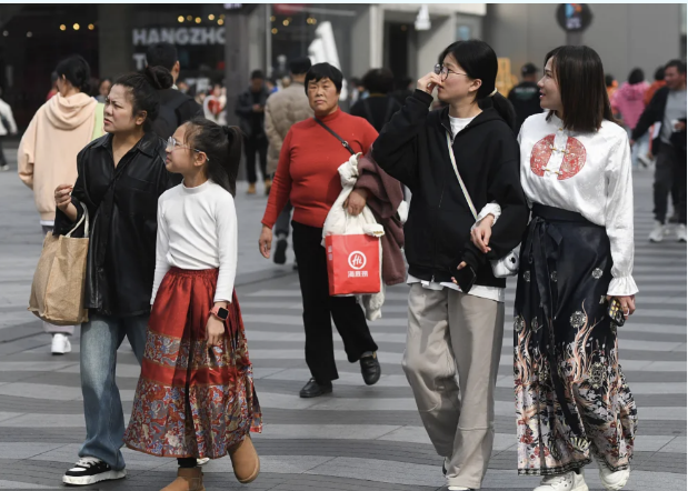 销售3亿的传奇：2024马面裙新春突围之路